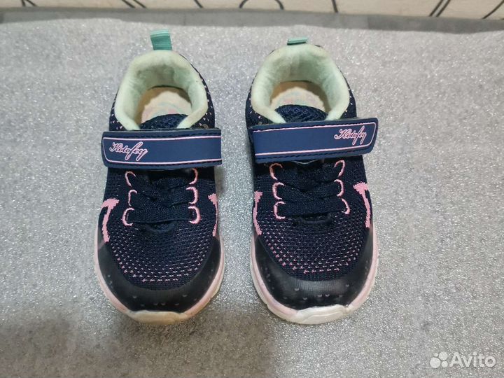 Кроссовки для девочки 20 размер