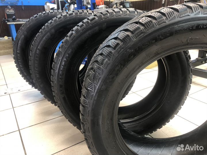 Michelin X-Ice North 4 215/65 R17