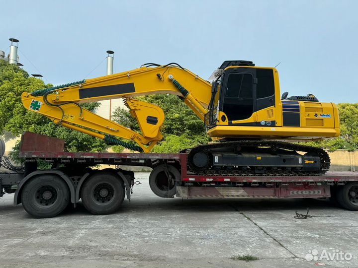 Гусеничный экскаватор Komatsu PC200-8M0, 2022