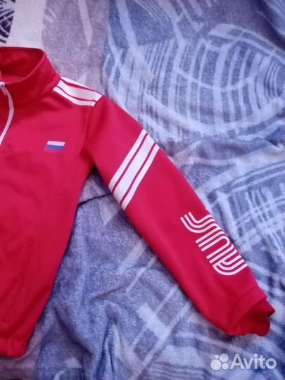 Лыжный разминочный костюм на мальчика