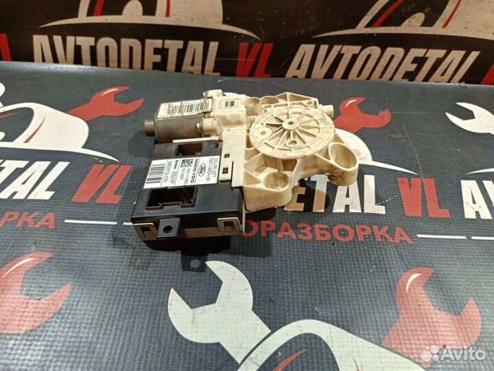 Моторчик стеклоподъемника Ford Focus 2