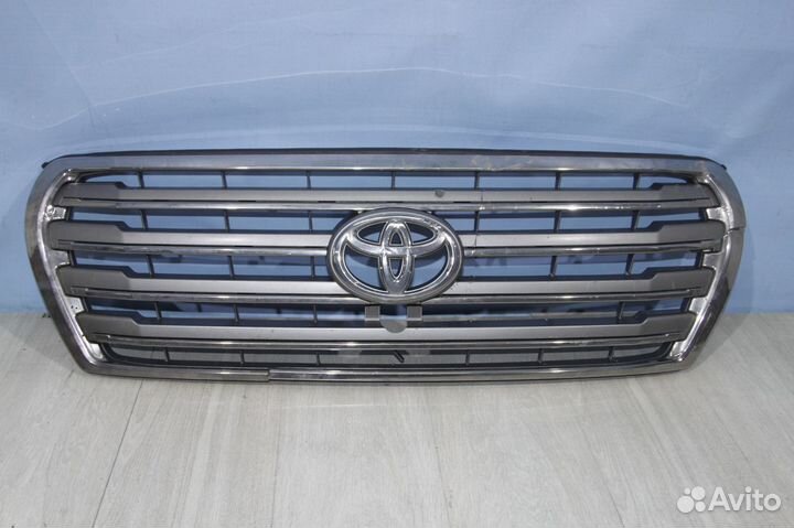 Решетка радитора Toyota LC 200 с 2007-2015
