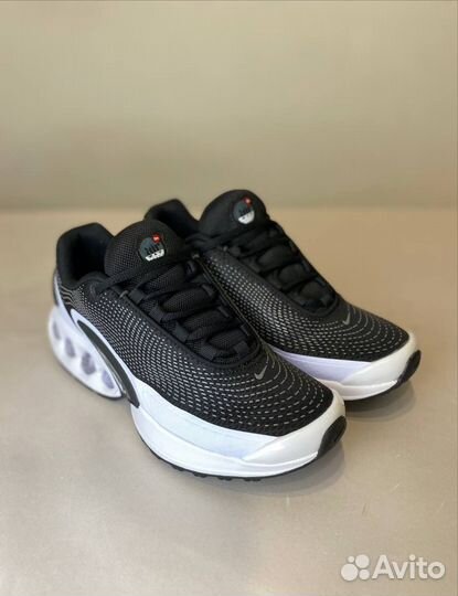 Кроссовки Nike Air Max DN 'Black & White'