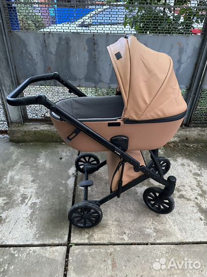 Продаю коляску 3в1