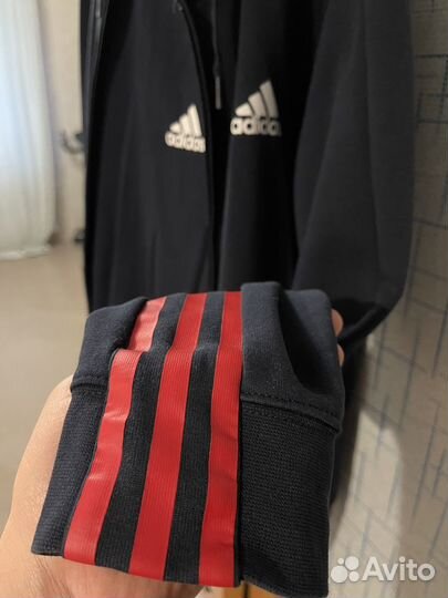 Спортивный костюм adidas