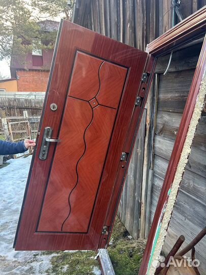 Дверь входная металлическая