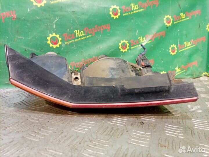 Фонарь задний левый Chrysler Pacifica внедорожник