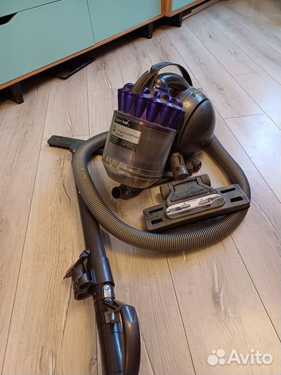Пылесос dyson