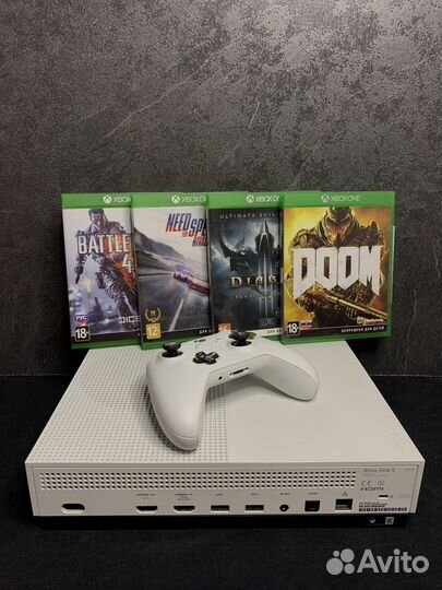Xbox One s 500 gb + геймпад + 4 игры