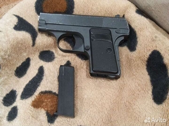 Пистолет железный игрушечный