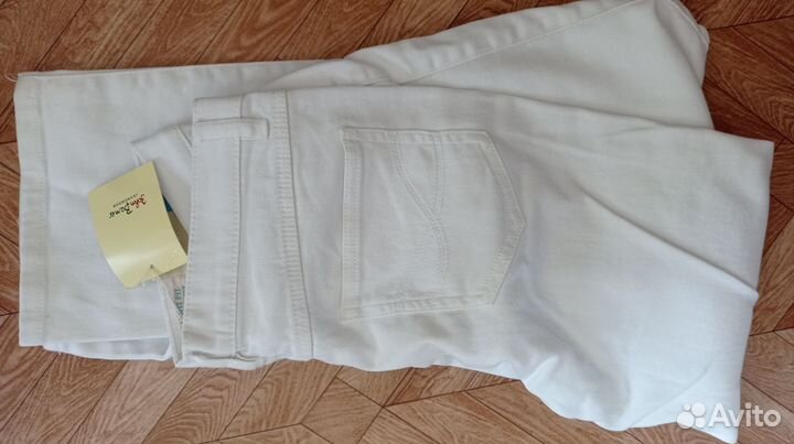 Джинсы женские