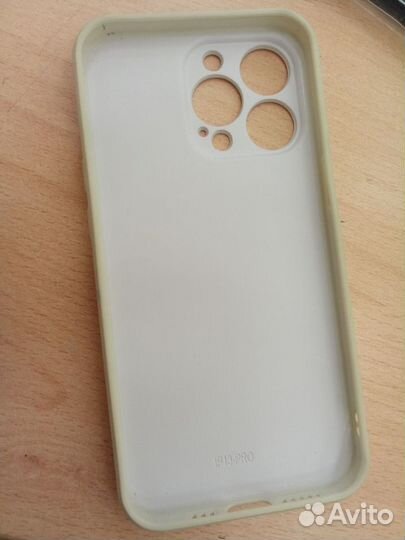 Чехол на iPhone 13