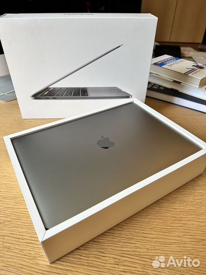 Apple MacBook Pro 13.3 2020 touch bar 256gb