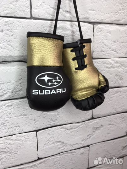 Сувенирные перчатки Subaru