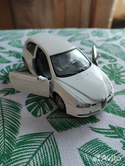 Модель автомобиля Альфа-Ромео купе