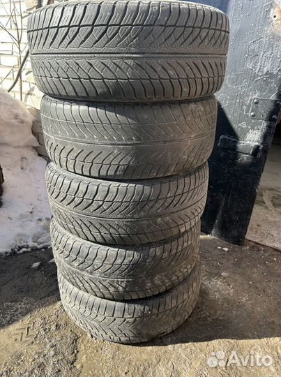 Goodyear UltraGrip 8 Performance 245/45 R18