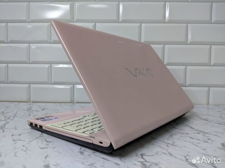 Ноутбук Sony vaio core i3