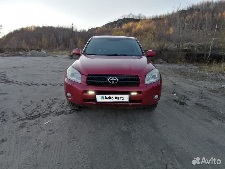 Toyota RAV4 2.0 AT, 2006, 245 900 км