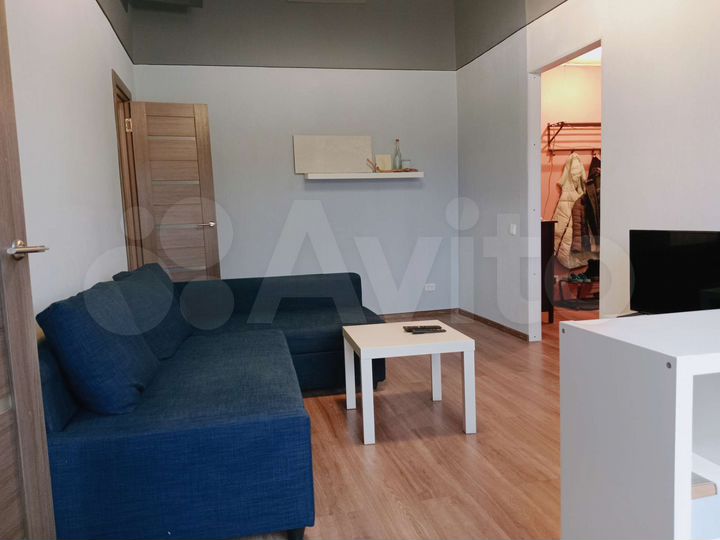 2-к. квартира, 42 м², 4/4 эт.