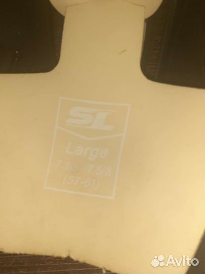 Хоккейный шлем