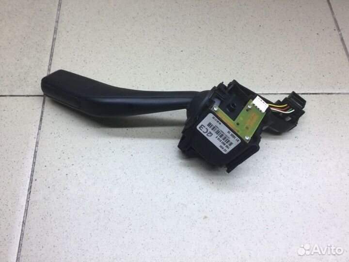 Переключатель поворотов подрулевой Volkswagen