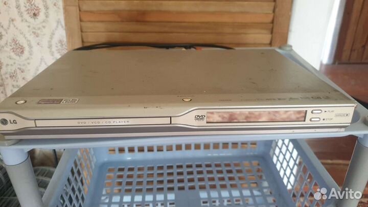 Видеомагнитофон lg