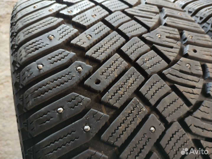 Continental IceContact 2 SUV 275/45 R21