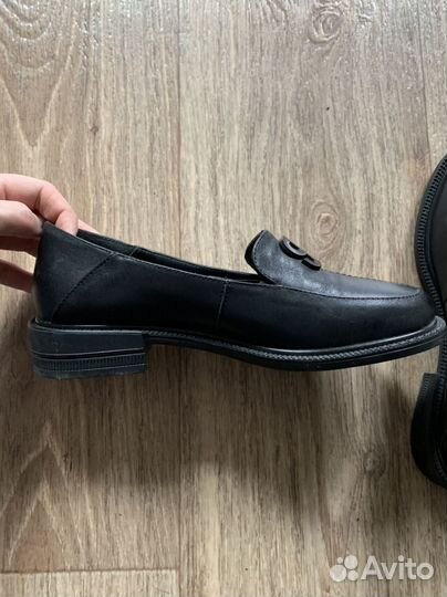 Продам лоферы 37 р