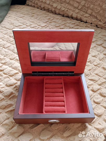 Шкатулка для украшений дерево