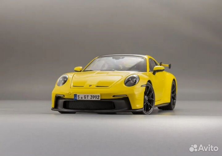 Porsche 911 GT3 (992) 1:18 Maisto