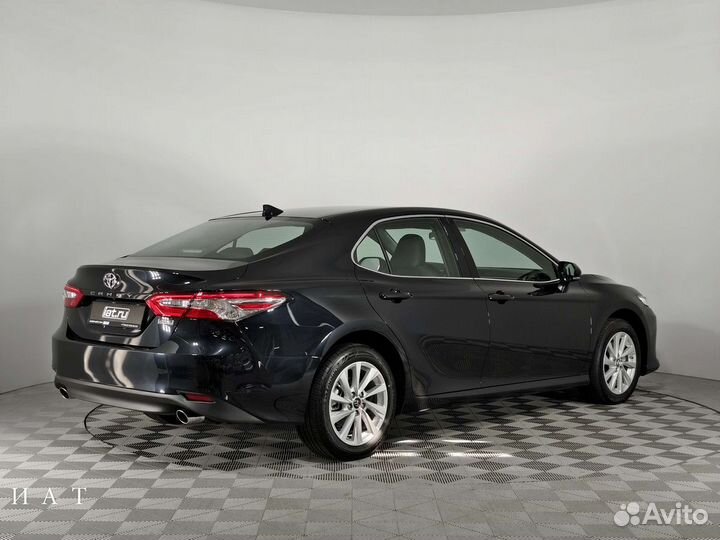 Toyota Camry 2.0 CVT, 2023