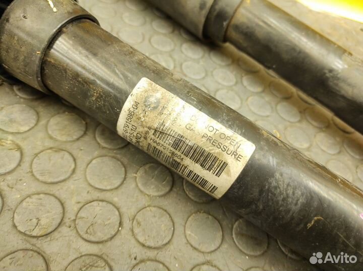 Амортизаторы комплект задние Bmw 118I F20 N13B16A