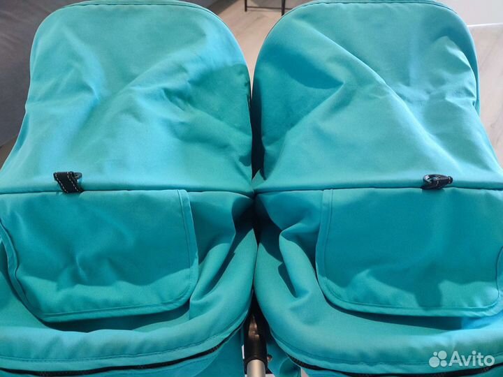 Коляска для двойни bumbleride