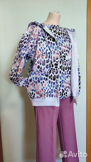 Спортивный костюм женский