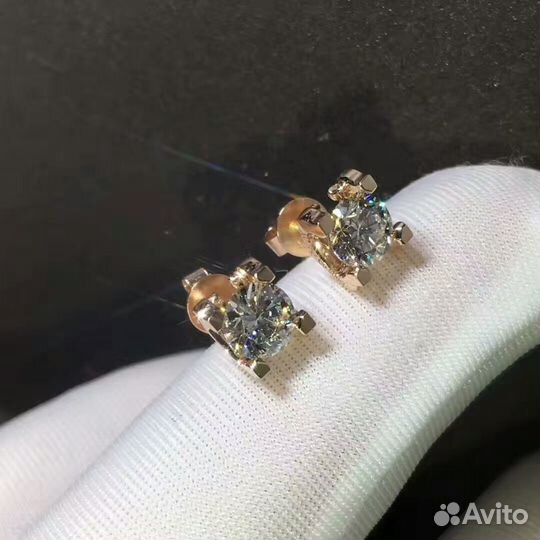 Картье золотые серьги-пусеты 0.50ct