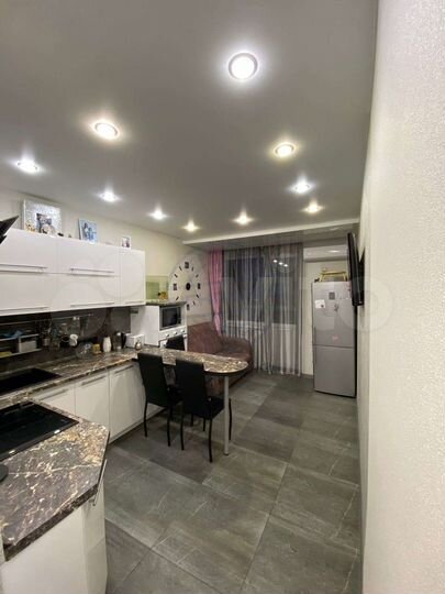 2-к. квартира, 41 м², 15/18 эт.