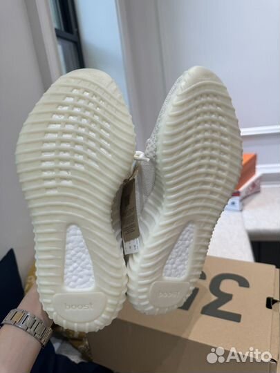 Adidas Yeezy 350v2 Bone размер US 8