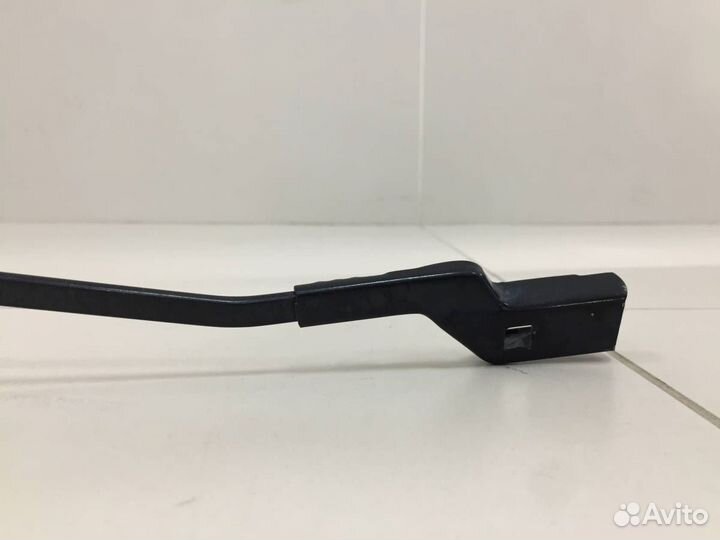 Поводок стеклоочистителя передний левый Ford Monde