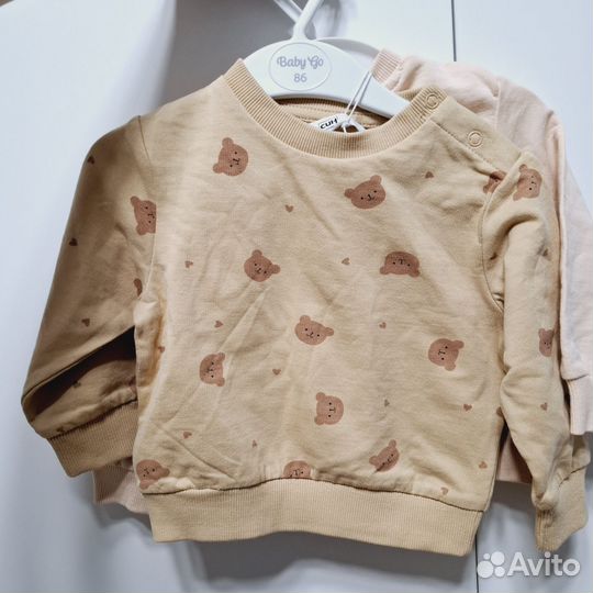 Комплект свитеров 68р