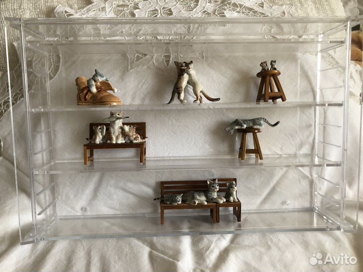 Витрина для миниатюр