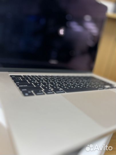 MacBook Air 15 M3 8/512GB Starlight