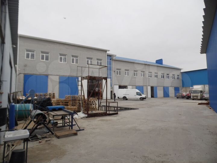 Здание, 4300 м²