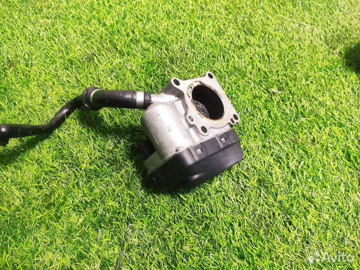 Дроссельная заслонка Volkswagen Golf 4 1J 1.4