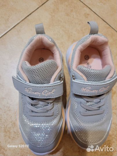 Кроссовки для девочки 25 размер