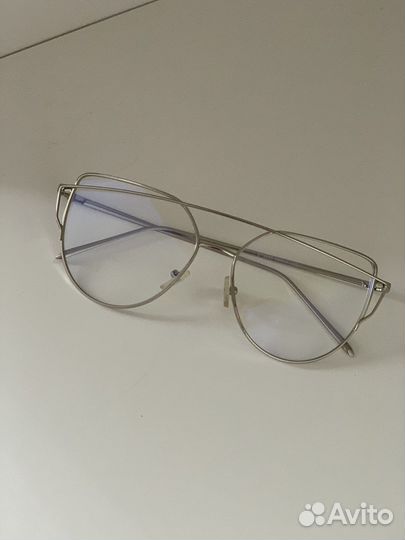 Солнцезащитные очки