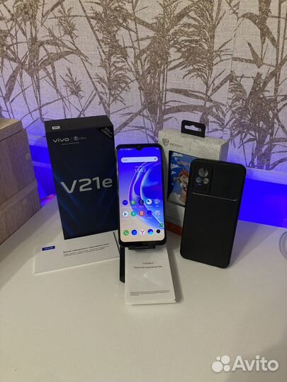 Vivo V21e, 8/128 ГБ