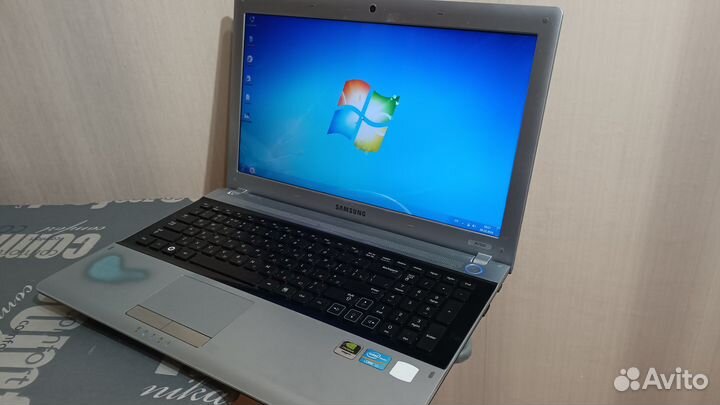 Ноутбук Samsung np-rv520