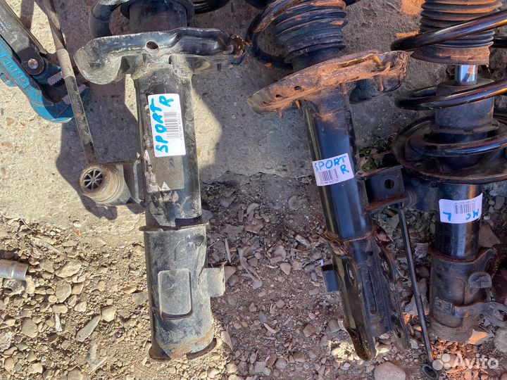 Стойка амортизатор Хендай Туксон 3 (15-23г)