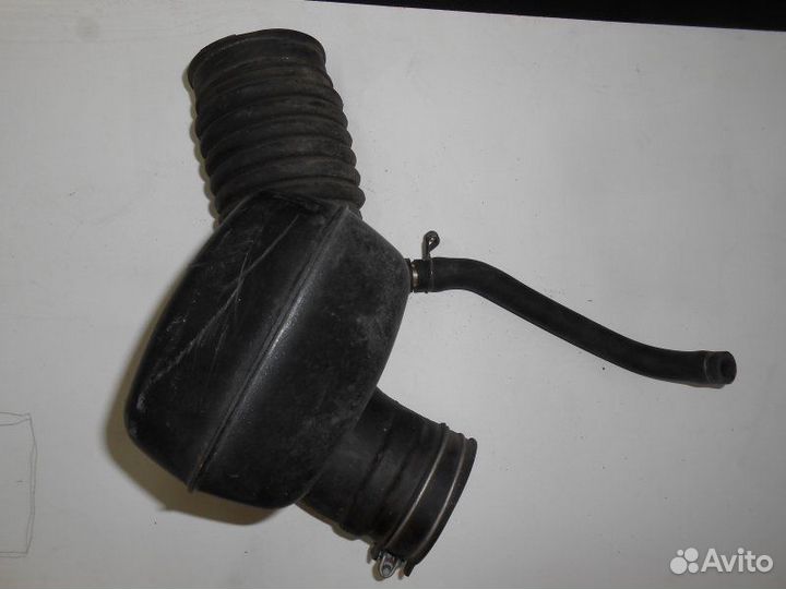 Патрубок воздушного фильтра Toyota Mark Ii JZX110