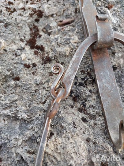 Старинная цепь для очага